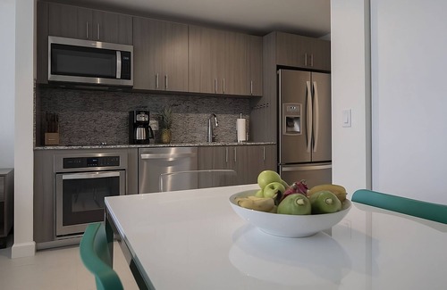 Doral Hotel | Pleasant Stay, Convenient Location! City View, Onsite Pool, Pets are Welcome!