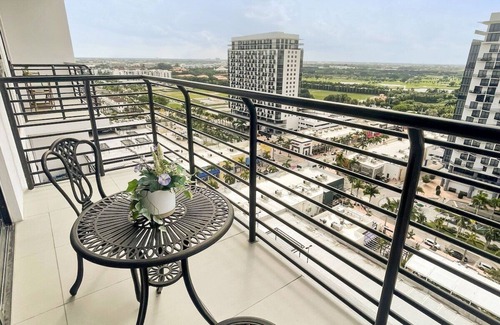 Doral Hotel | Pleasant Stay, Convenient Location! City View, Onsite Pool, Pets are Welcome!