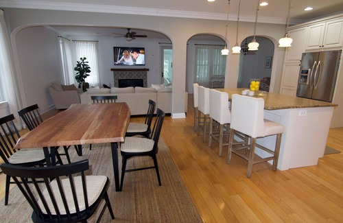 Annapolis House | Plenty of space for the whole family! Close to Stadium, USNA and Downtown