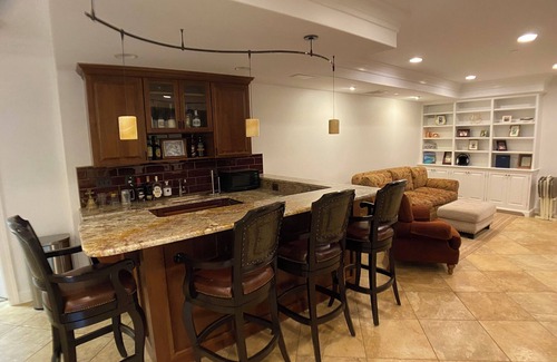 Annapolis House | Plenty of space for the whole family! Close to Stadium, USNA and Downtown