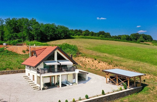 Barilovic House | Plivanje u zalazak sunca - Three Bedroom House