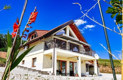 Barilovic House | Plivanje u zalazak sunca - Three Bedroom House