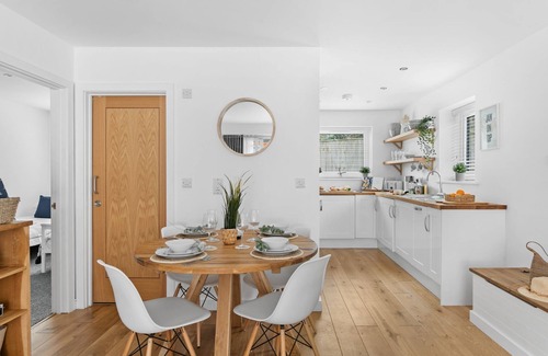 Brixham Apartment | Plover 1, The Cove - an apartment that sleeps 4 guests in 2 bedrooms