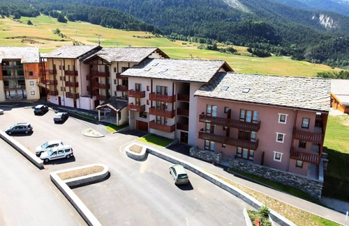 Termignon Apartment | PMA010 Apartment 4 pers - Residence at the foot of the slopes