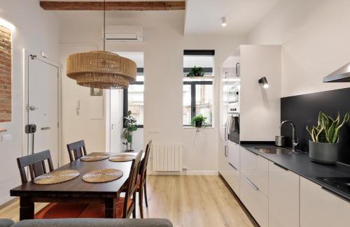El Poble-sec Apartment | Poble Sec Charming Apartment