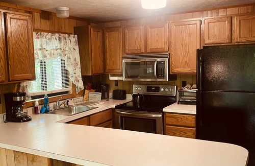 Thornhurst House | Pocono retreat, arrowhead lake beautiful chalet