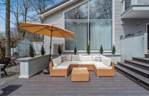 Tobyhanna House | Pocono Scandinavian Cottage cottage