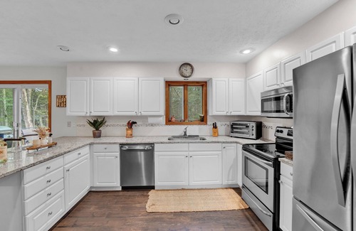 Gouldsboro House | Poconos Lake House: Fire Pit, Kayaks, Pool and Lake Access!