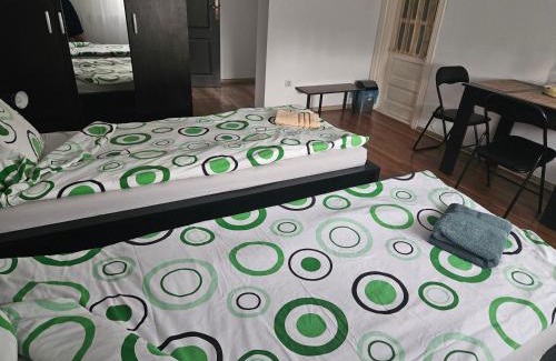 Oradea House | Podgoria Guesthouse- Camere de închiriat