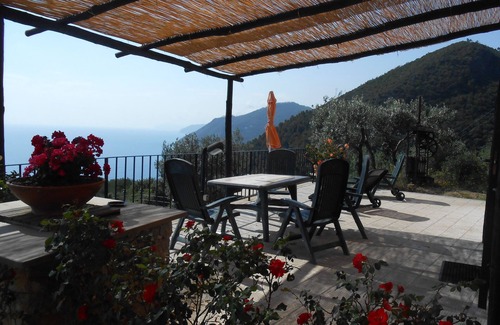 Montaretto Apartment | Poggio del Salice - Apt. Tigullio with terrace /4 people /Citra 011005LT0036