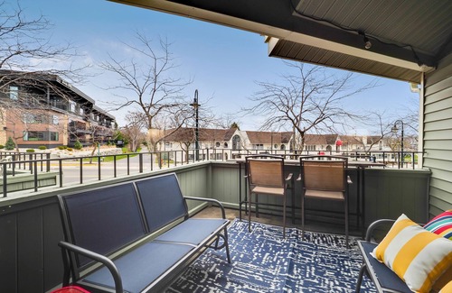 Charlevoix Condo | Pointes North Inn 207 | Updated | Downtown Charlevoix | Indoor/Outdoor Pool