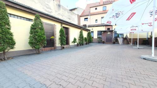Miedzyrzecz Hotel | Pokoje do wynajęcia Piastowska
