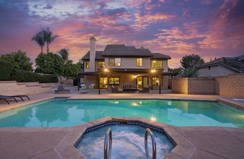 Simi Valley House | Poltergeist Movie House – Premium Stay with Pool, Hot Tub, Fire Pit & More