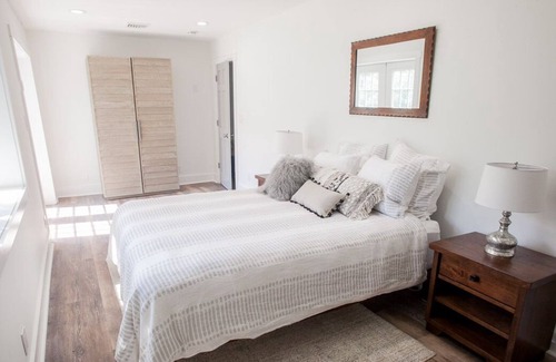 Old Chatham House | Pond View Cottage in Old Chatham WEEKLY & MONTHLY DISCOUNTS OFFERED!!!!
