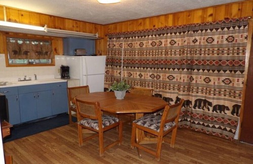 Ruidoso Cabin | Ponderosa Cabins 104 N Laurel cabin 12