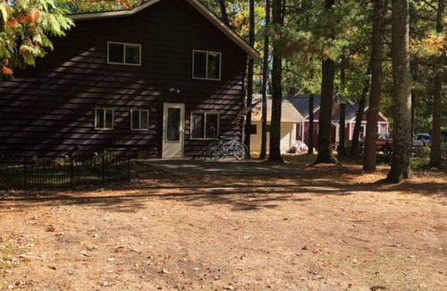 Interlochen Cottage | PONTOON NOW INCLUDED! Waterfront Duck Lake Cottage Interlochen, Traverse City!