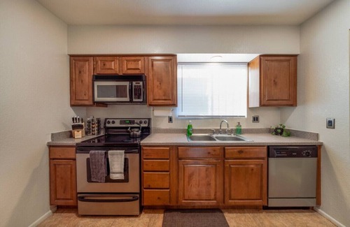 Westside Development House | Pool/2 BR/2 BA/Patio/Near JW Marriott