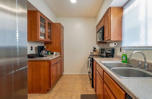 Westside Development House | Pool/2 BR/2 BA/Patio/Near JW Marriott