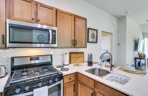 Kyle House | Pool Access + Private Yard: Family Home in Kyle!