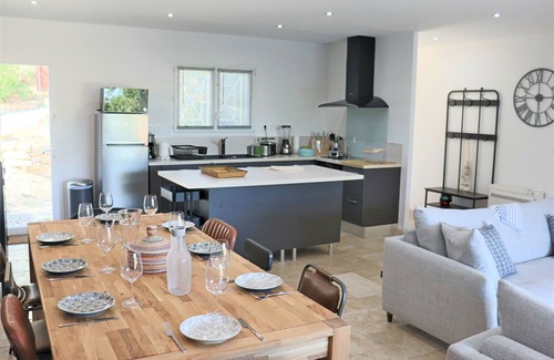 La Valette-du-Var House | Pool at 26 degrees Villa 8 pers, air-conditioned, heated pool