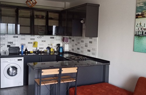 Tomuk Belediyesi Condo | Pool, beach, promenade, cafès, markets