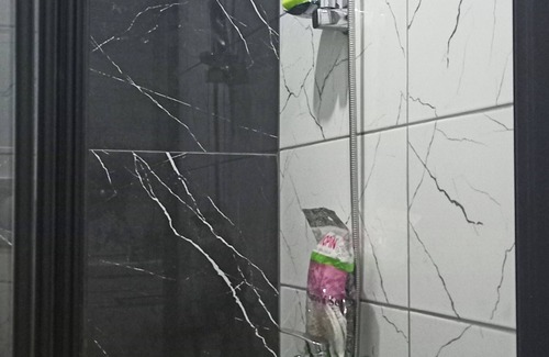 Tomuk Belediyesi Condo | Pool, beach, promenade, cafès, markets