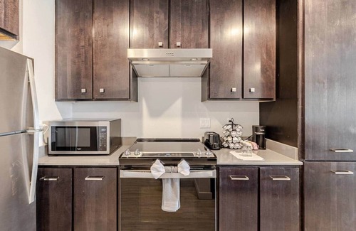 Jarrell Apartment | Pool Home*Mins to Austin Emergency* St David’s Hospital