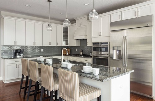 Northwest Columbus House | POOL+HOT TUB, 2 KING BEDS, OUTDOOR FIRE/OASIS, PLAYGROUND, THEATER, WORKOUT ROOM