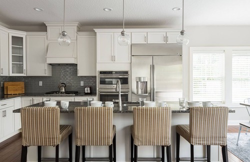 Northwest Columbus House | POOL+HOT TUB, 2 KING BEDS, OUTDOOR FIRE/OASIS, PLAYGROUND, THEATER, WORKOUT ROOM