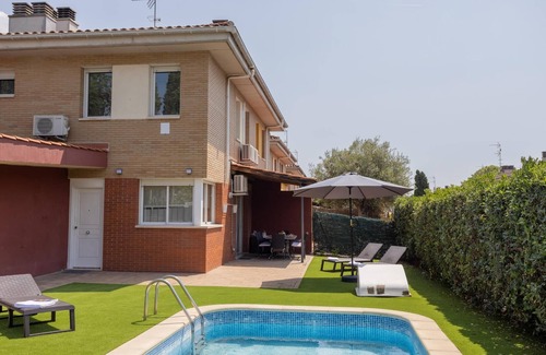 Tordera Villa | Pool house 10 minutes drive from the beach