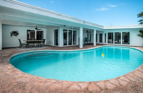 Bay Area House | Pool House w/ Bay Views! Close to Everything!
