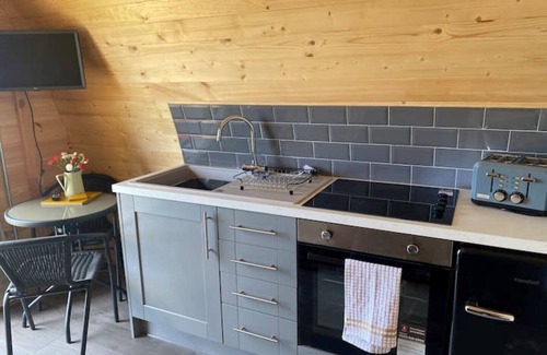 Woolacombe Cabin | Poole farm pods ,Ruby 2 lodge.
