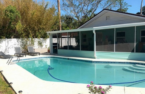 Port Orange Apartment | Poolside apartment in Port Orange