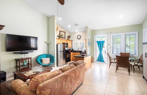 Key West House | Poolside Cottage #411