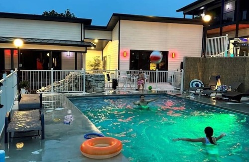 Indian Point Villa | Poolside King Villa-Hot Tub-Waterfalls-Game Room! Steps to Lake & 2 min. to SDC!