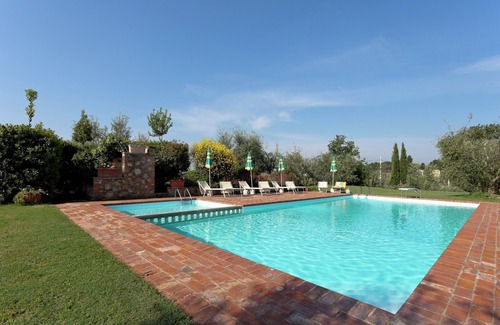 Foiano della Chiana House | Poolside Vacation Home, Foiano