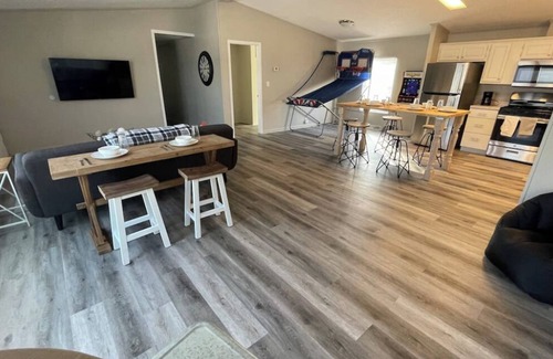 Norwalk House | Pop A Shot Game/Cedar Pt/Kalahari/Summit Race/Sports park