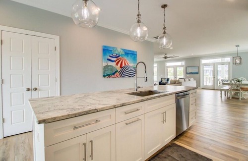 Kure Beach Cottage | Popeye's - New Listing - Availability - Luxury