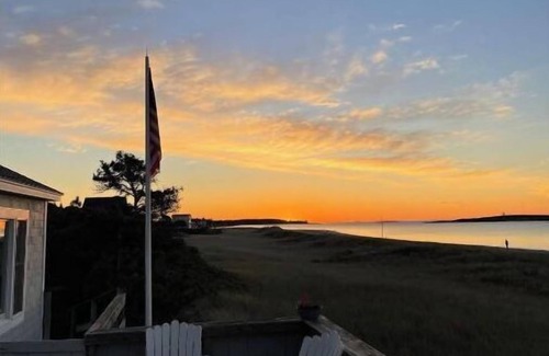 Phippsburg House | Popham Beach Oceanfront Cottage, 4 bedrooms, 2.5 bath, sleeps 9