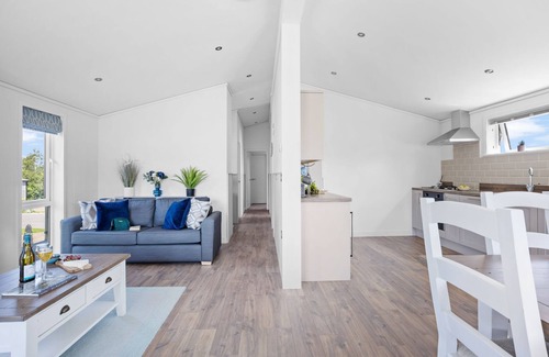 Lifton House | Poppy, 5 Roadford Lakes Lodges - a lodge that sleeps 4 guests in 2 bedrooms