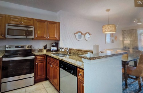Florida Center Resort | Poptart Bowl or Disney bound - Check this out!