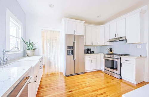 Downtown Los Angeles House | Porch & Lush Garden Bright 3BR Escape