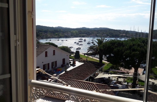 Porquerolles Apartment | PORQUEROLLES - Furnished apartment 50 m², exceptional view