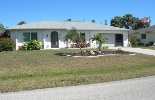 Port Charlotte House | Port Charlotte Vacation Retreat, 2/2 Home With Private Pool