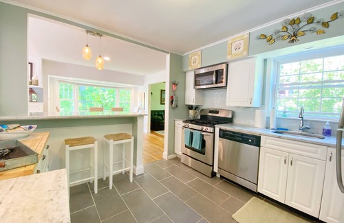 Port Jefferson House | Port Jefferson Coastal Paradise