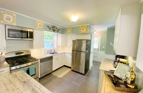 Port Jefferson House | Port Jefferson Coastal Paradise