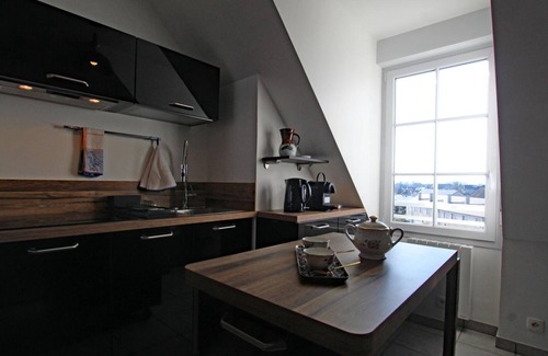 Barfleur Apartment | Port View Apartment in Barfleur with Parking