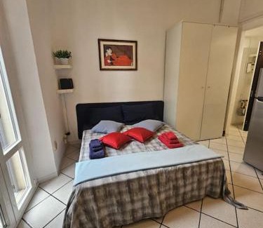 Guastalla Apartment | Porta Romana District Studio