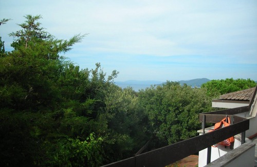 Punta Ala Apartment | PORTION OF VILLA WITH GARDEN, 50 METERS FROM THE SEA