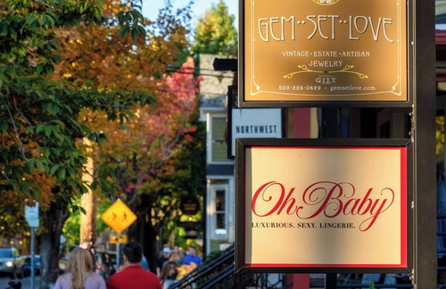 Uptown House | Portland Oasis - Stylish 4br Home in Nob Hill